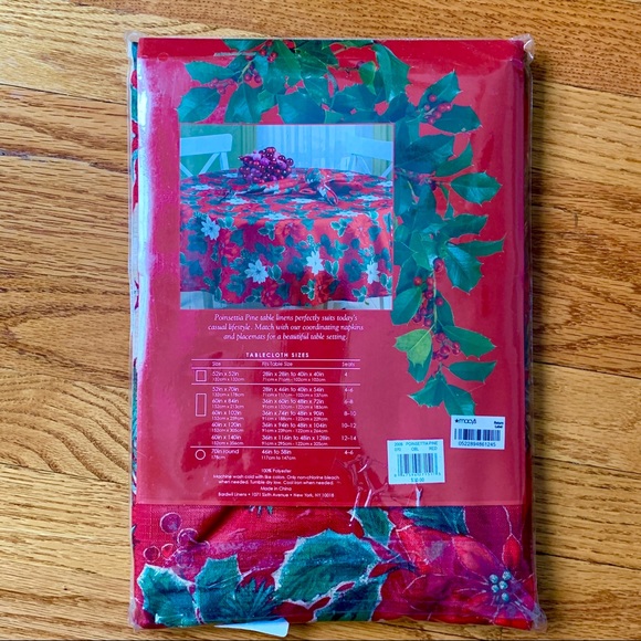 Bardwil Linens Poinsettia Pine Tablelcoth oblong - Picture 4 of 4
